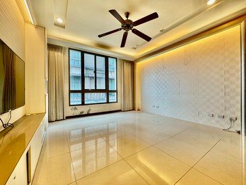 {中信阿峯}專任緊鄰14期帝王朝向震後別墅｜台中市北屯區豐樂路