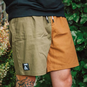 POLER DUSTY SHORT 風格戶外雙色短褲 苔蘚-橘棕