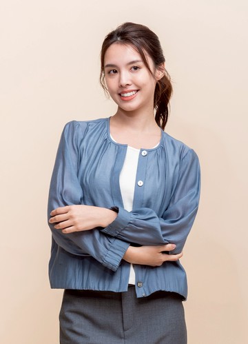 輕光知感亮澤輕透外罩衫