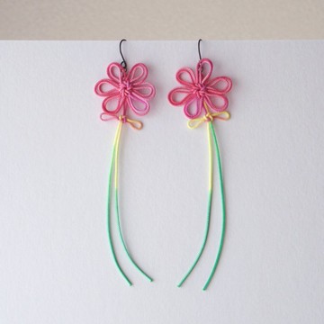 耳環 花朵與松鼠・瑚