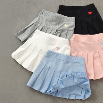 刺繡愛心糖果色系棉質百褶裙 內有安全褲 褲裙 短裙 學院風 大童 女童 兒童 童裝 現貨 橘魔法【BB7553】