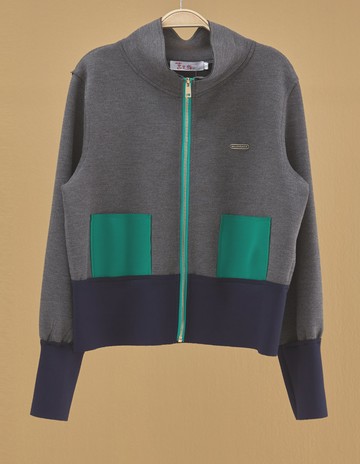 ★【喜芝梅】時尚色塊拼貼長幅收袖設計短版夾克外套(灰色；M-XL) 224510253