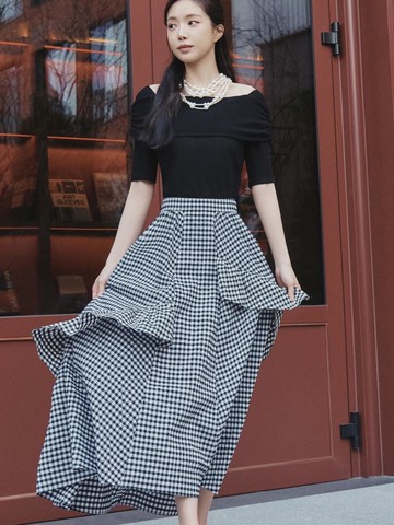 Ruffle Back Banding Flare Skirt