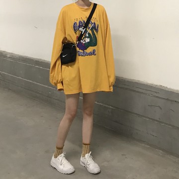 初秋卡通印花中長款衛衣裙女寬松開叉長袖套頭上衣1入