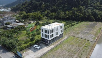 冬山梅湖映山九套房百坪電梯景觀農舍｜宜蘭縣冬山鄉下湖路
