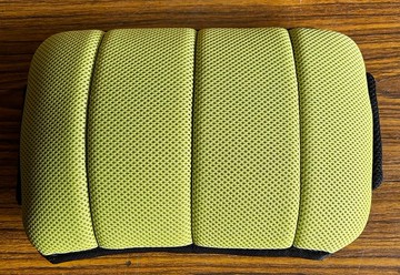 AC RABBIT 氣墊車用頸枕  鬆緊插扣 適用各種椅子 LAS-2501-M