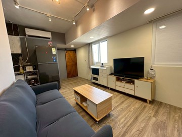 輕軌/樂群國小/光華國中/英明商圈採光二房｜高雄市前鎮區育樂路