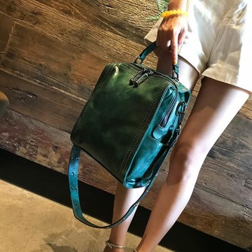鉚釘雙肩包女2024新款百搭撞色女士包包單肩包復古斜挎包多用背包