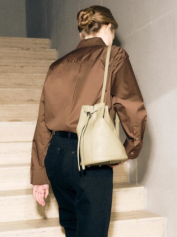 Fleur Pot Medium Shoulder Bag (FA5SI317-KS)