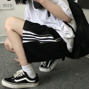 ins超火別致設計感休閑運動短褲女夏季寬松韓版直筒五分闊腿中褲