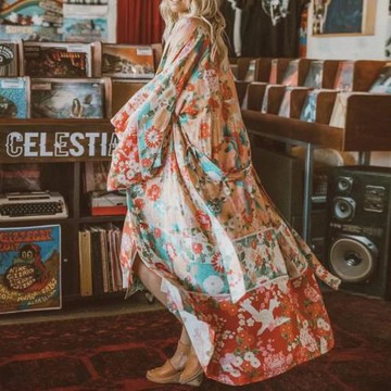 2025新款三亞海邊度假披肩開衫長袖外套女沙灘薄款中長款防曬衣仙