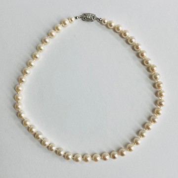 貝殼研磨珍珠．單顆打結項鍊 M / 8mm / 45cm / 米白奶油色 / 日本製造