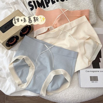 今天買明天到】日係無痕內褲少女高彈無縫純棉襠透氣性感中腰提臀舒適女士三角褲  FIB4 D0131 OC62