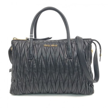 miu miu黑色羊皮壓紋托特包