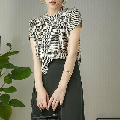 ブラウス トップス シャツ Tシャツ レディース 夏 大きいサイズ ラウンドネック 半袖 ボウタイブラウス 幾何学模様 モノトーン  きれいめ ホワイト ブラック 楽天市場】ブラウス トップス シャツ Tシャツ レディース 夏
