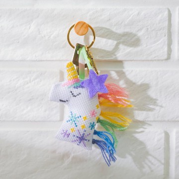 【獨角獸】布偶掛飾 吊飾 十字繡手作材料套組 | XiuCrafts