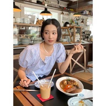 Unique SEI 韓國簡約小眾愛心紐扣條紋百搭蕾絲領泡泡袖襯衫上衣