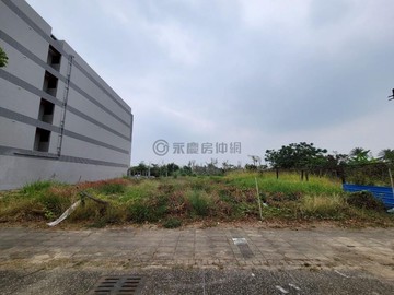 大坪頂植物園前後臨路方正建地｜高雄市小港區坪鳳段