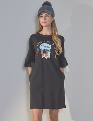 ★【喜芝梅】動感小貓出行圖案連衣洋裝(黑色；M-XL) 223070015