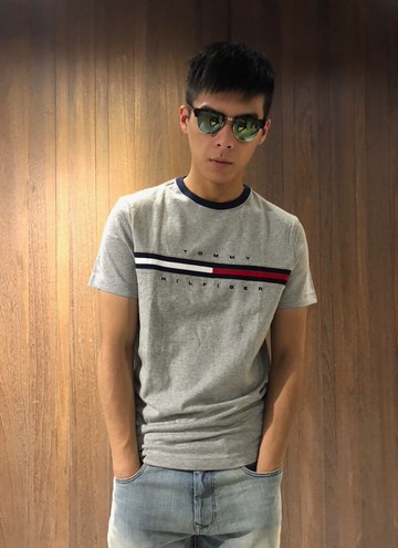 美國百分百【Tommy Hilfiger】T恤 TH 男 Logo 圖案 短袖 素面 T-Shirt 灰色 S號 A794