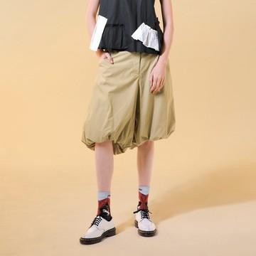 立體六分花苞褲