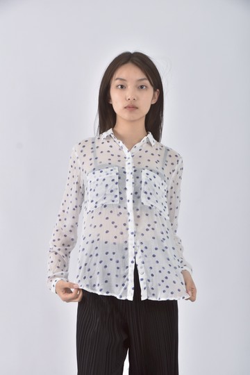 (S) bella dahl質感點點白色長袖上衣