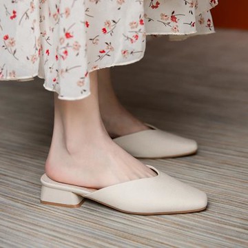 香港真皮粗跟半拖鞋女涼鞋2025春夏新款氣質法式包頭外穿時尚單鞋