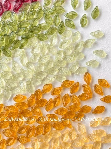 串珠手作💎 彩色琉璃樹葉珠散珠串珠手作diy材料手鍊手機鏈掛鏈配件配件 珠珠材料 串珠DIY  手作材料