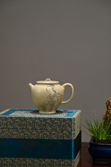 夢影 全手工容量290cc本綠壺嘴上翹俏皮可愛壺把舒展飄逸