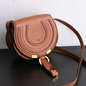 CHLOE NANO MARCIE 經典拼接設計超迷你斜背馬鞍包(焦糖棕)