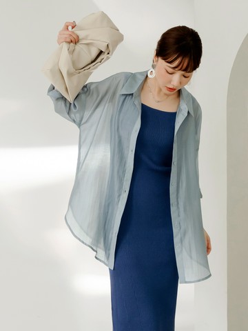 微光澤透膚寬鬆長袖襯衫