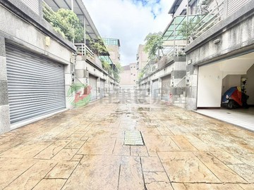 北勢商圈～車庫雙車～1樓孝親房～本區最便宜透天｜台中市沙鹿區鎮南路二段