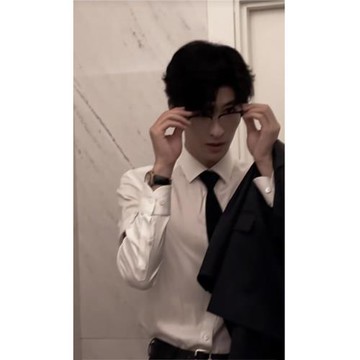 學院風白色長袖襯衫男春秋西裝內搭高級感輕熟風男裝痞帥dk襯衣