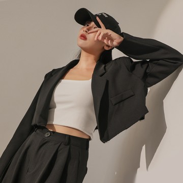 個性短版西裝套裝-黑【KT24416】-2色