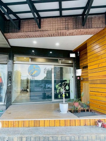 博東路20米路車位樓店｜東區精華地段店住首選｜嘉義市東區博東路