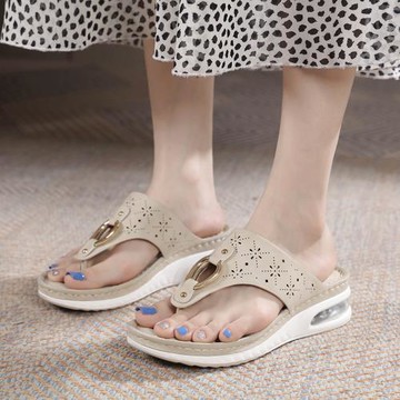 夾腳趾人字拖鞋女夏季外穿2025新款舒適防滑坡跟厚底夾板涼拖大碼