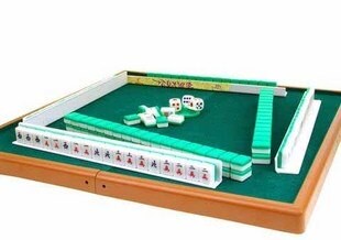 旅游家用旅行便攜麻將宿舍聚會娛樂用品雕刻版迷你麻將牌附麻將桌