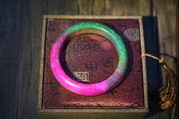 天然舒俱萊紅綠手鐲禮盒裝支持定制