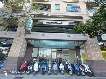 【亞灣核心｜超大面寬霸氣1+夾金店面】｜高雄市前鎮區光華三路