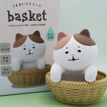 日本Decole 自然氣化加濕器 - 在小藤籃中休息的三色貓