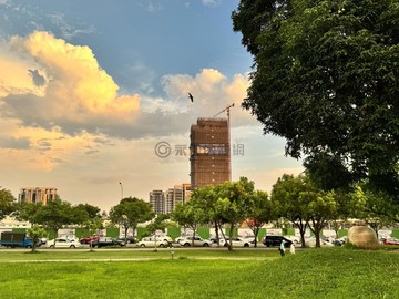 漢宇雲森朝北面學校南興公園4房雙主臥+雙平車｜台中市北屯區南興二路