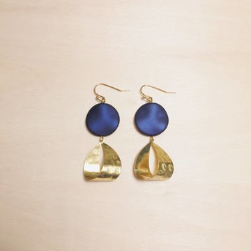 復古不規則磨砂藍圓片對折立體水滴耳環