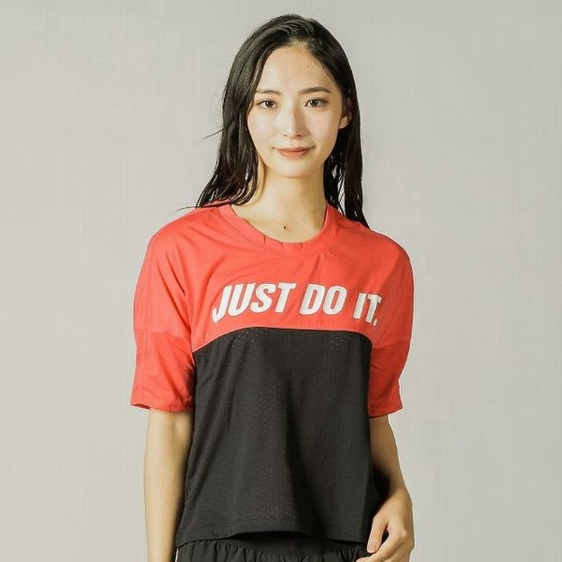 ナイキ レディース 陸上 ランニング 半袖tシャツ ナイキ ウィメンズ テイルウィンド Sd S S トップ Aj8663 レッド ブラック Nike 通販 Lineポイント最大0 5 Get Lineショッピング