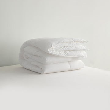 HOLA 和樂家居 極輕暖科技羽絨長效防螨冬被  210 x 150 x 4.5cm  單人  2020g  1個