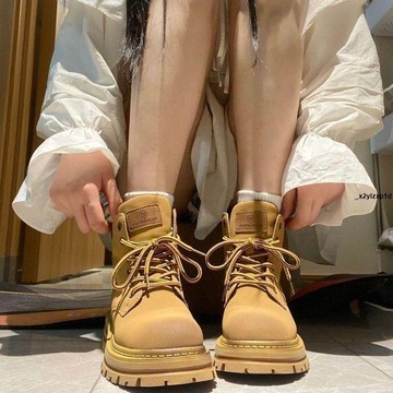 女靴 機車靴 短靴 vibe風英倫風大黃靴女春季款馬丁靴女復古機車短靴厚底超輕