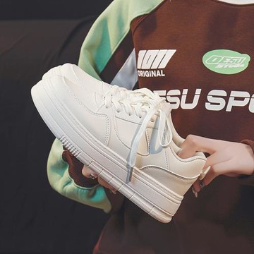 休閑小白鞋女百搭ins潮厚底鞋女顯腿長減齡圓頭系帶板鞋Y01