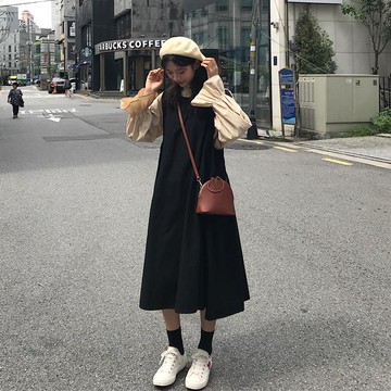 春季復古喇叭袖襯衫打底衫女+大裙擺無袖背帶連衣裙兩件套裝1入