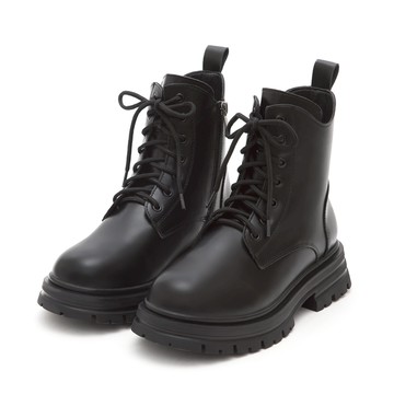 D+AF 帥氣攻略．側V剪裁綁帶馬汀短靴