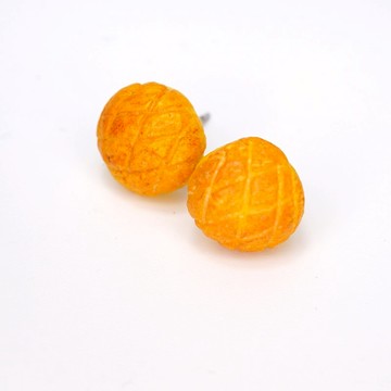 Playful Design 菠蘿包耳環