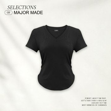 V領鎖鍊字母抓皺修身短T